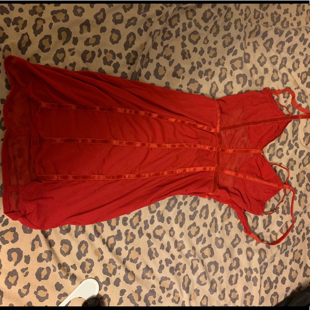 Red Dress - Picture 5 of 5